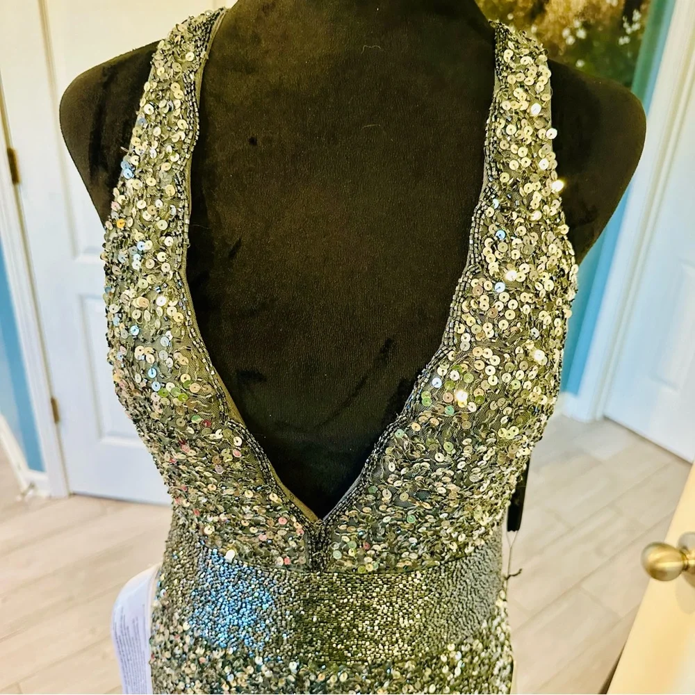 Mac Duggal Sequin V-Neck Empire Waist Sleeveless  Gown Size 8 Charcoal NWT 4930 - Picture 15 of 15
